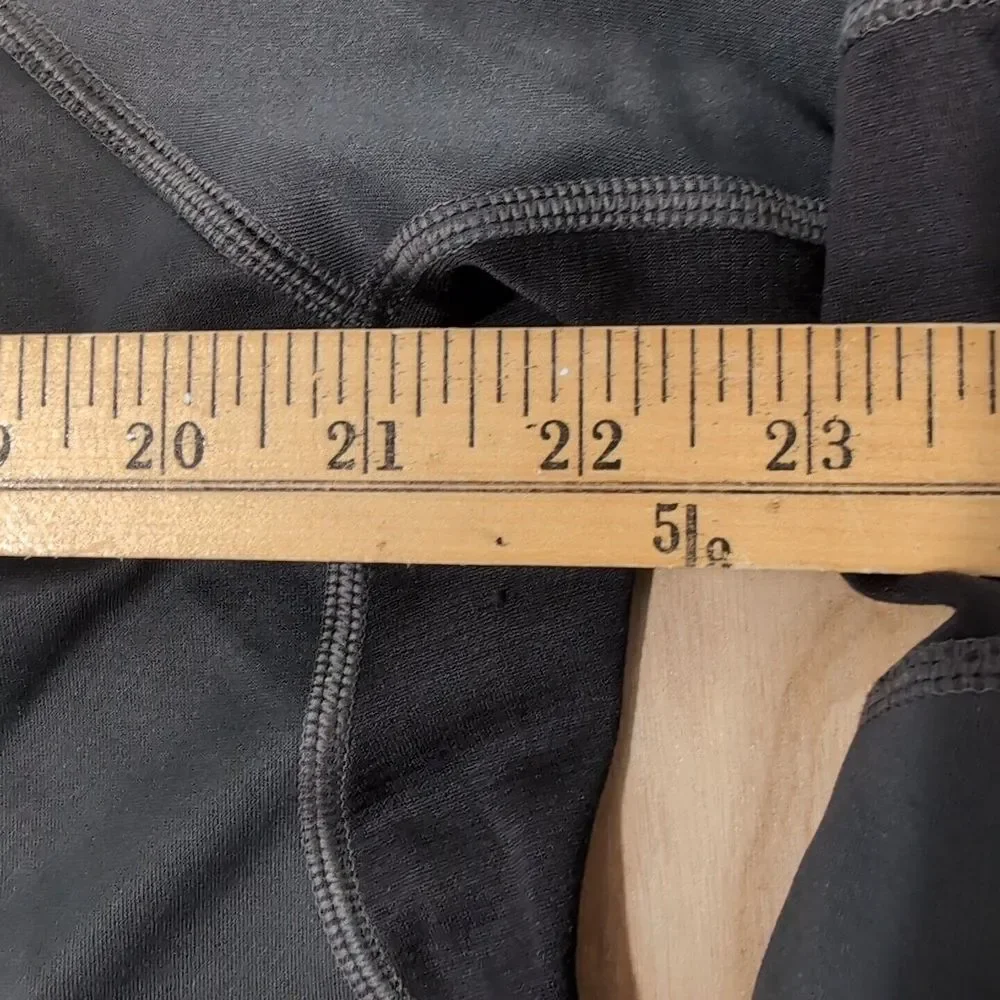 The North Face Momentum Thermal 1/2 Zip Top Men's Size L‎ Black / Grey Flash Dry